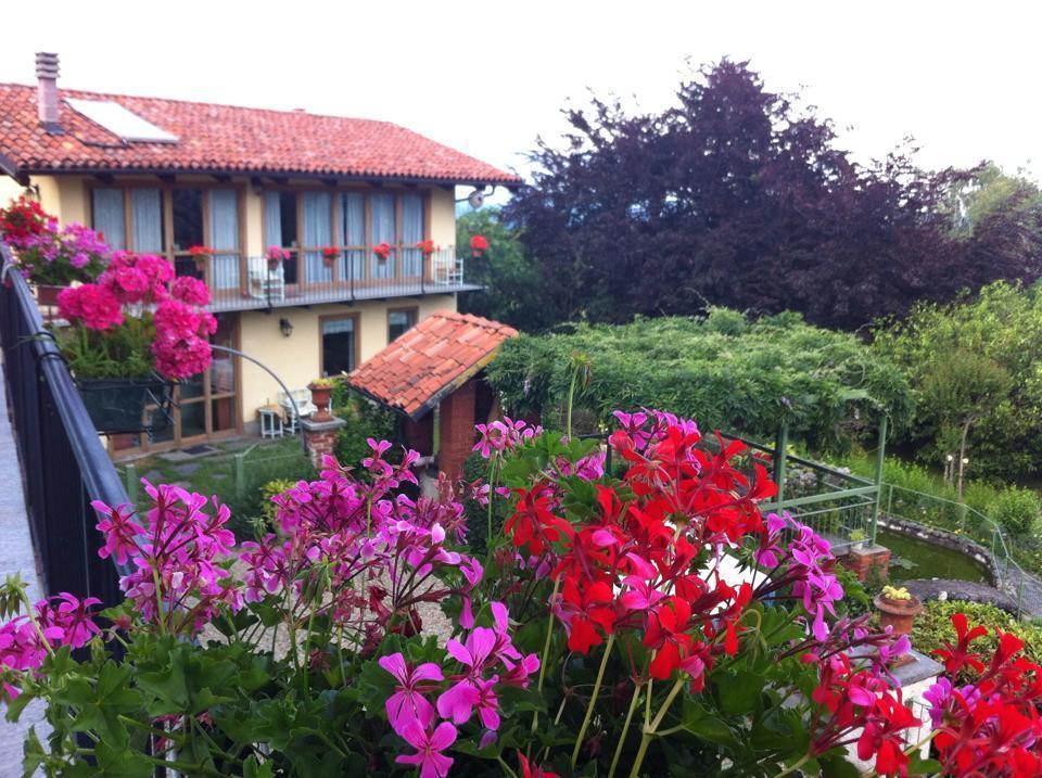 Bed and Breakfast Il Giardino Di Iside Roletto Exterior foto