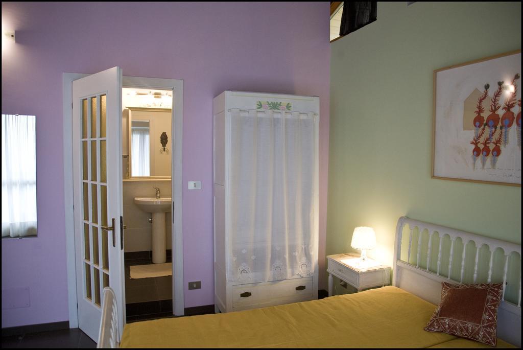 Bed and Breakfast Il Giardino Di Iside Roletto Exterior foto