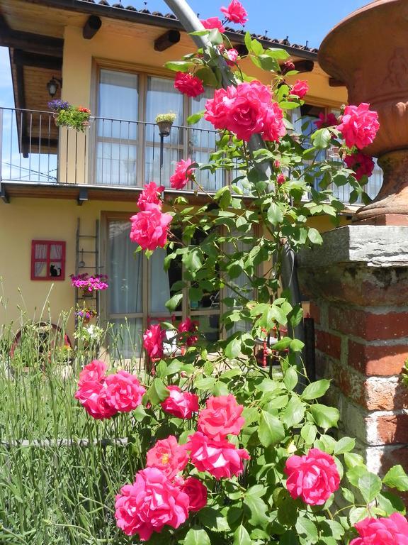 Bed and Breakfast Il Giardino Di Iside Roletto Exterior foto
