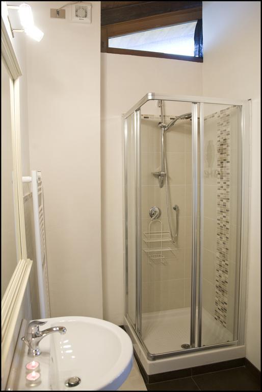 Bed and Breakfast Il Giardino Di Iside Roletto Exterior foto